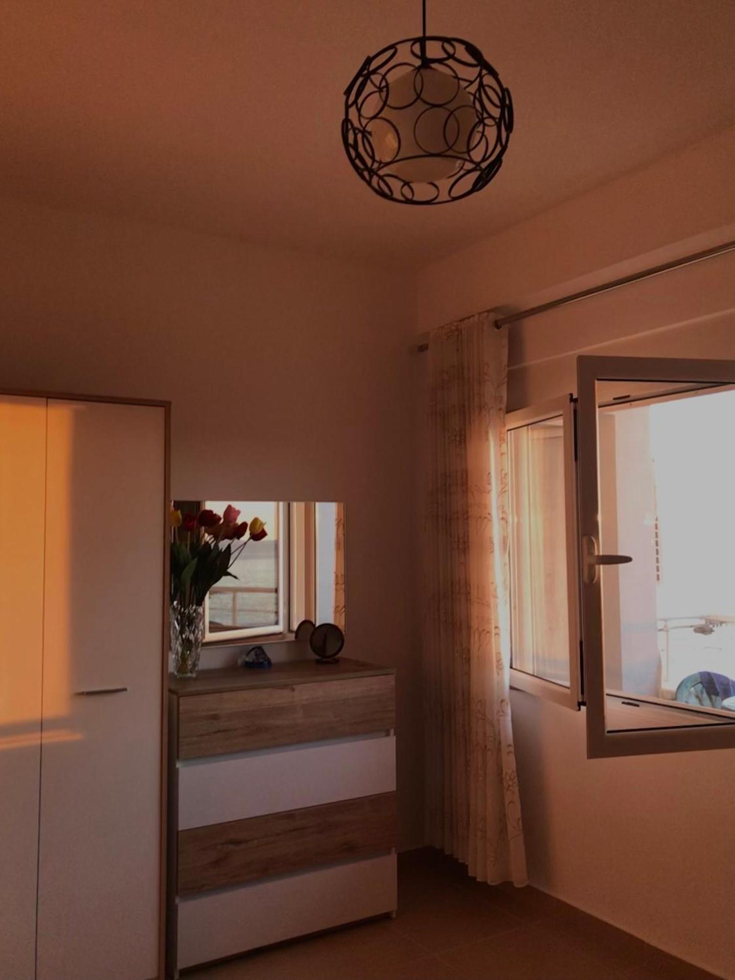 Corazon Guest House Vlorë Esterno foto