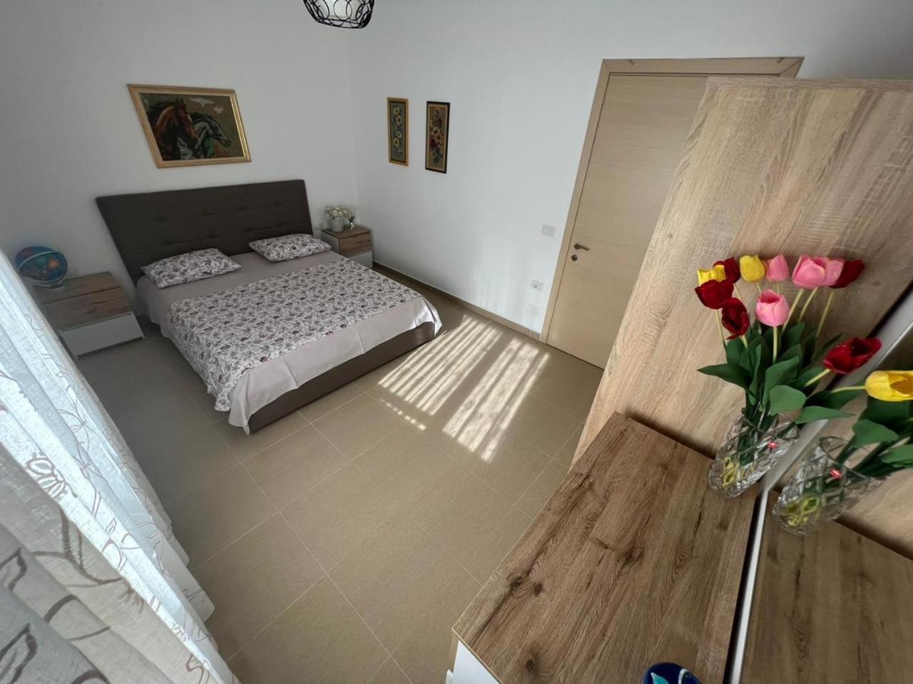 Corazon Guest House Vlorë Esterno foto