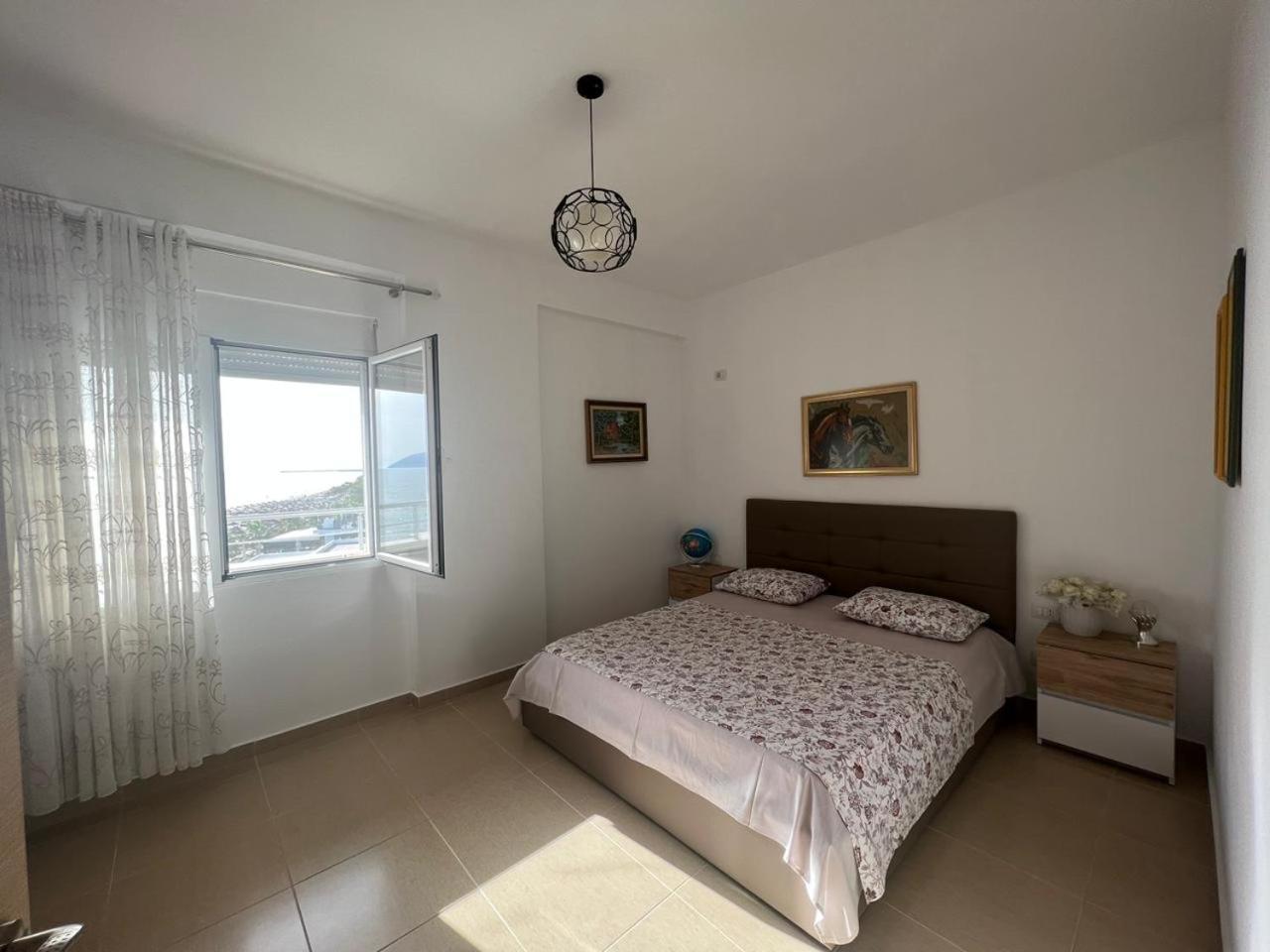 Corazon Guest House Vlorë Esterno foto