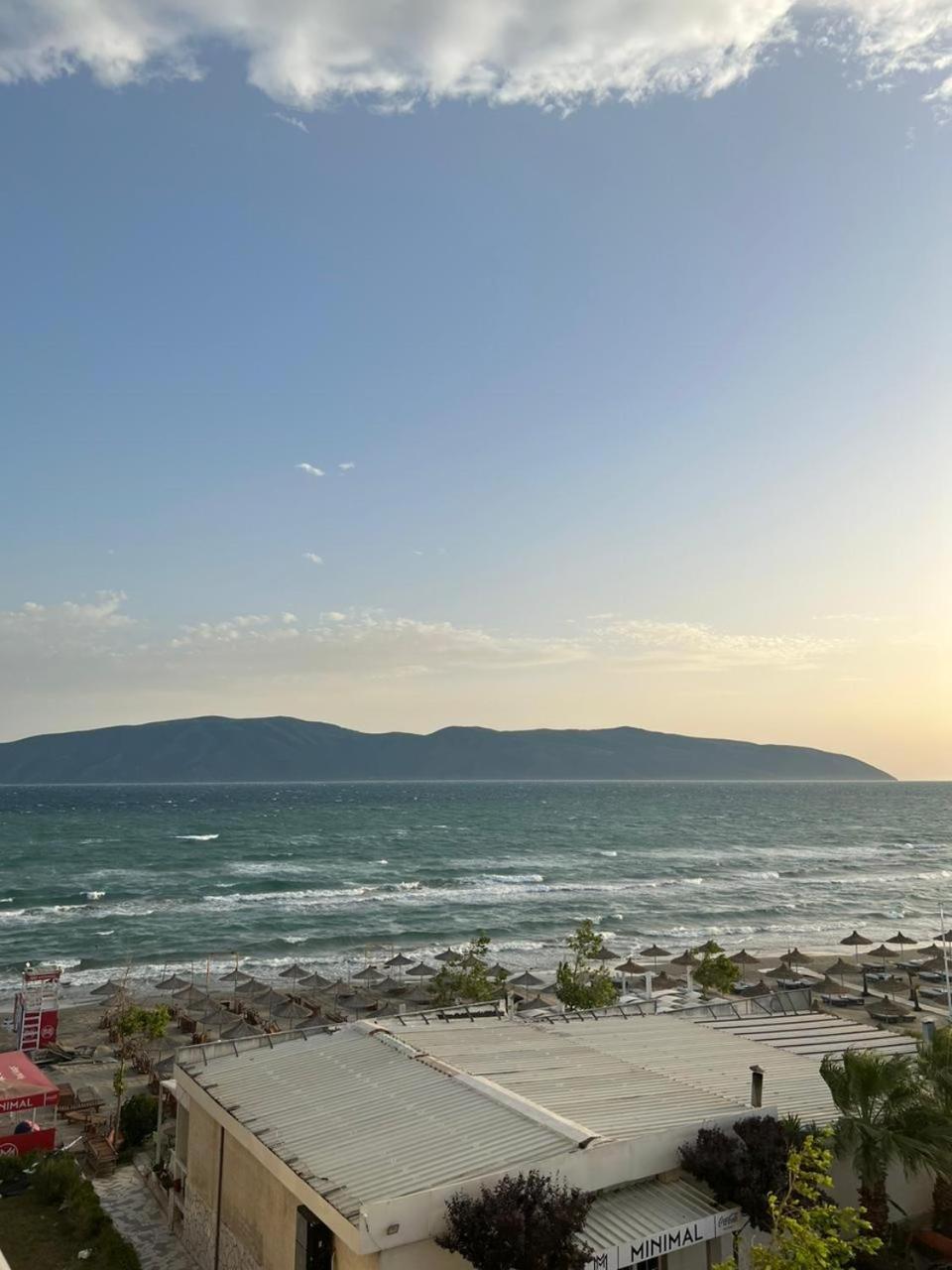 Corazon Guest House Vlorë Esterno foto